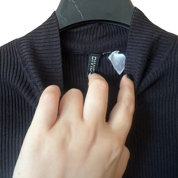 H&M Black Ribbed Turtleneck - Picture 2 of 3